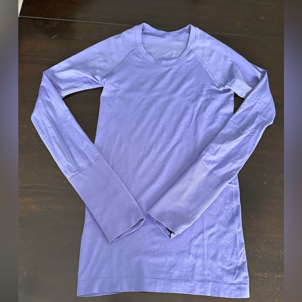 lululemon athletica swiftly tech 2.0 hip length long sleeve tee (lilac size 2)